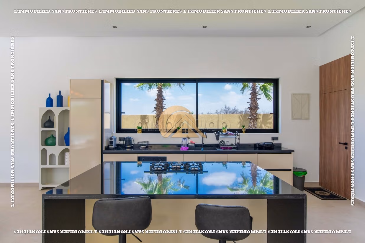 Villa arredata con giardino e piscina privata in vendita sulla strada per Amizmiz Km 17