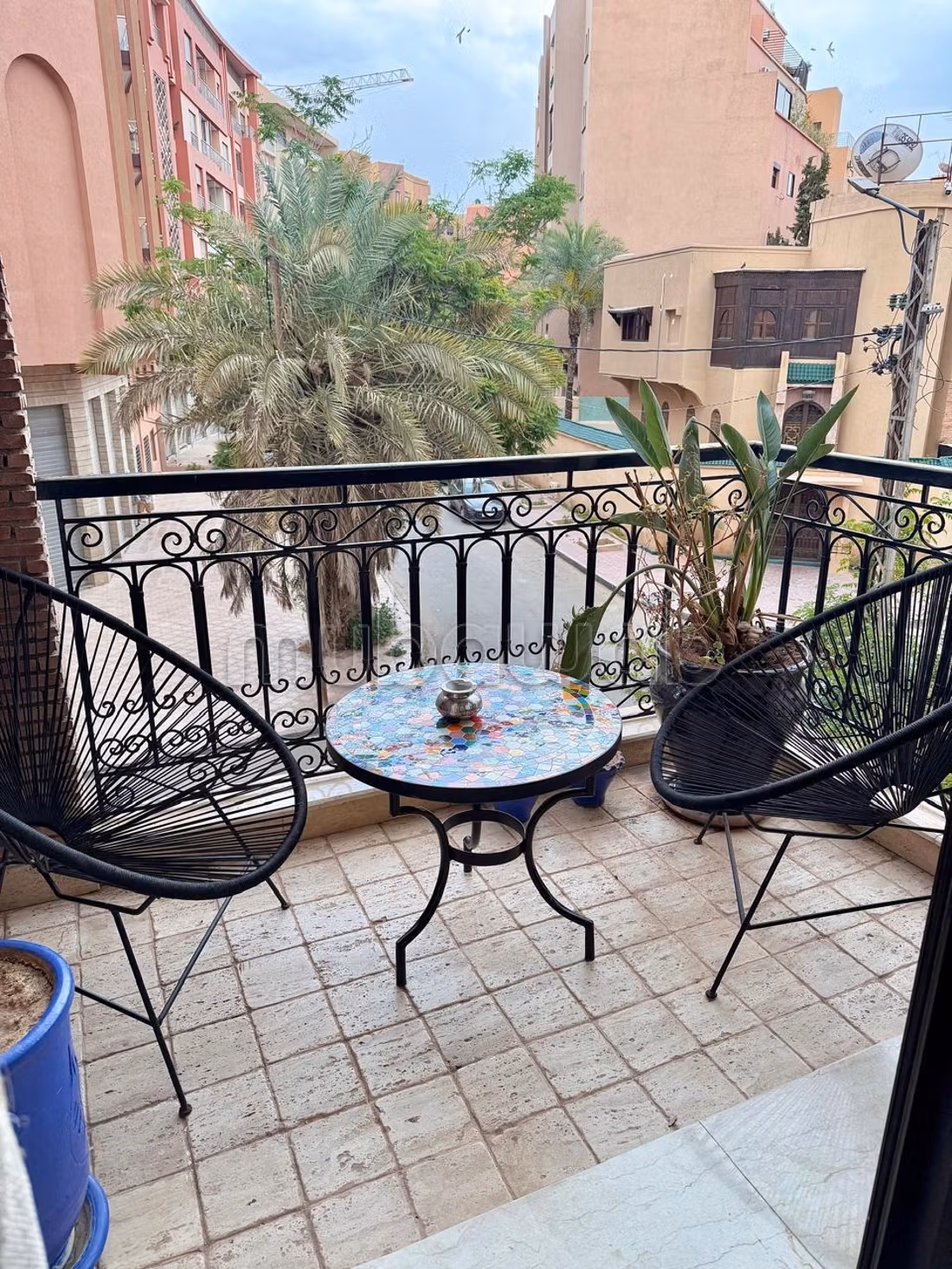 Superbe Appartement Meublé à Vendre en plein centre de Guéli — 3