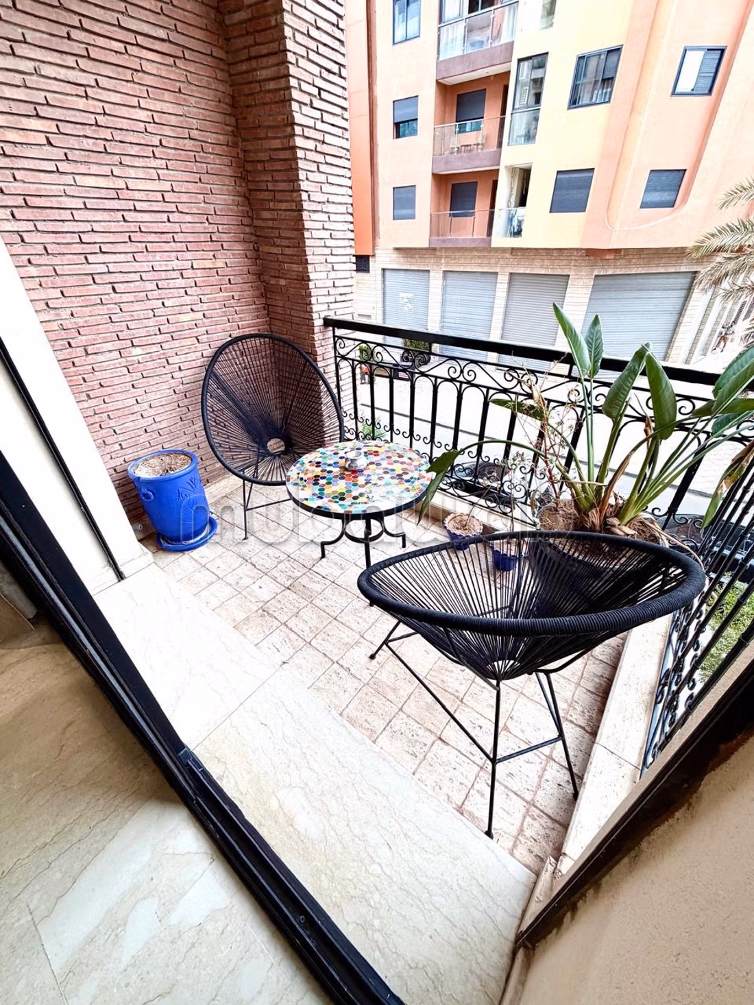 Superbe Appartement Meublé à Vendre en plein centre de Guéli — 2