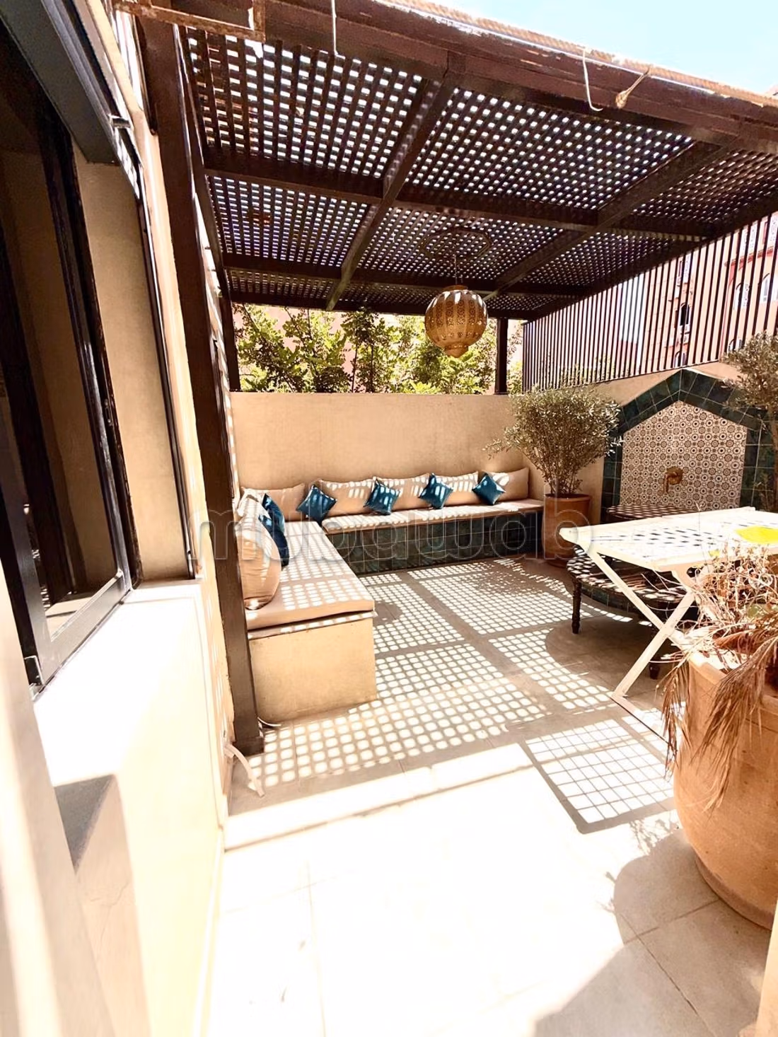 Superbe Appartement Meublé à Vendre en plein centre de Guéli