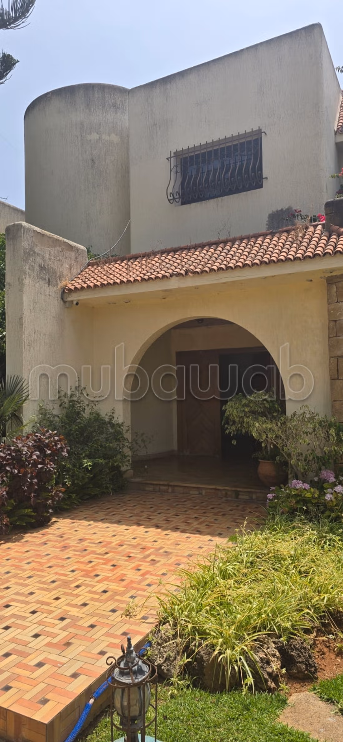 Charming Villa with Pool in Souissi