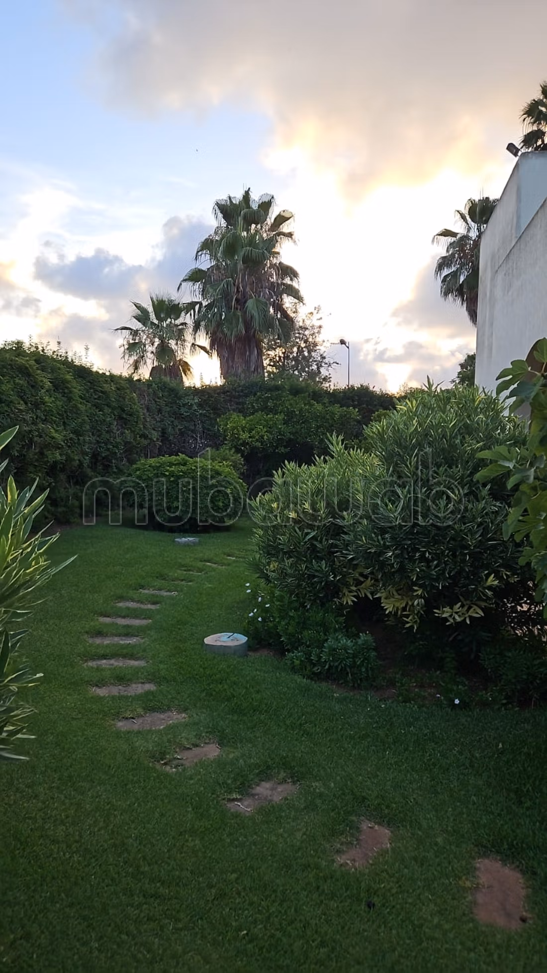 Charming Villa with Pool in Souissi