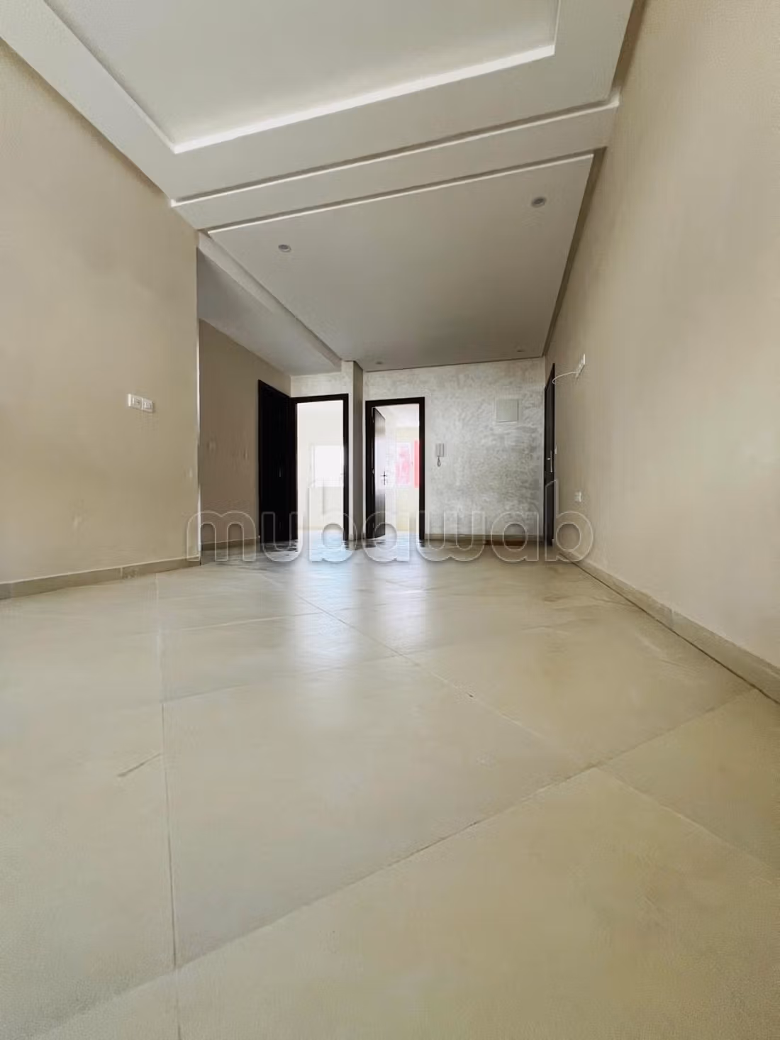 Superbe appartement à louer à Horria.
Surface totale 71 m².
Terrasse et ascenseur