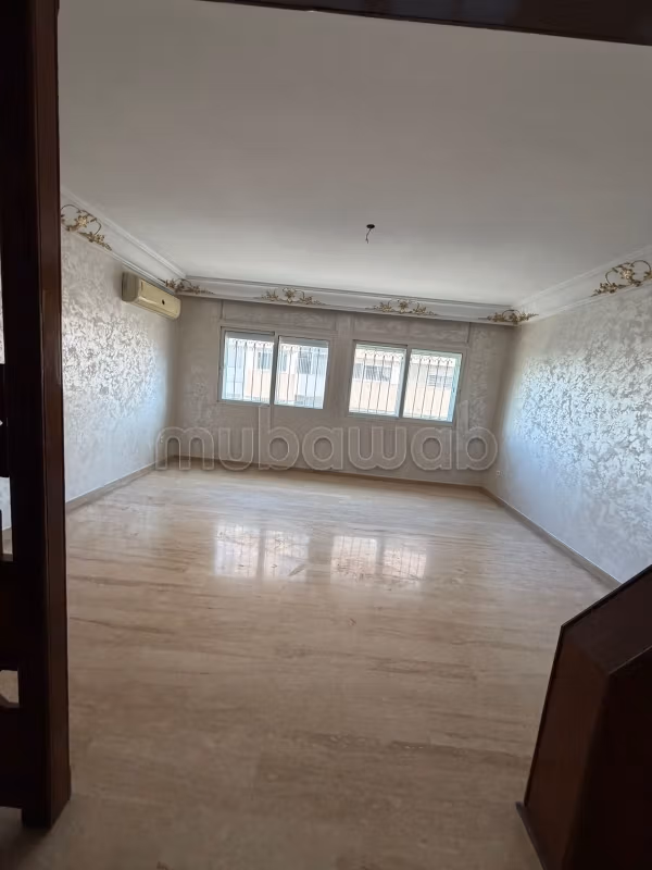 Empty apartment for rent – California / Taddart