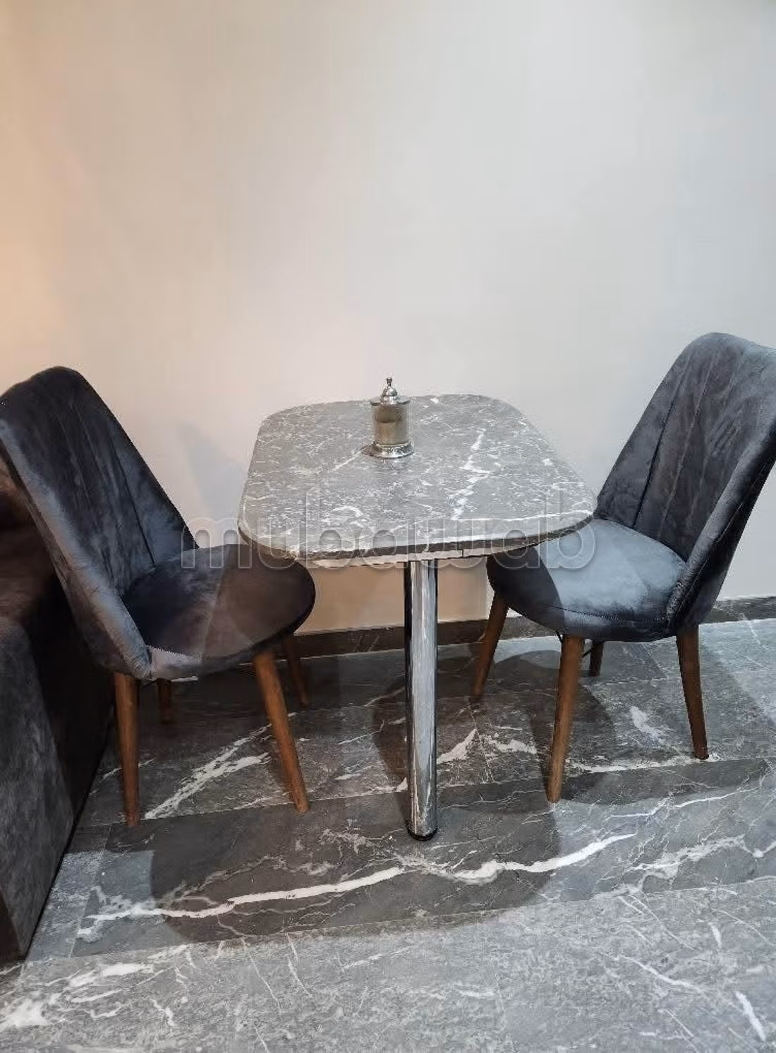 Appartamento molto bello in affitto a Ouasis. 1 camera da letto. Ben arredato
