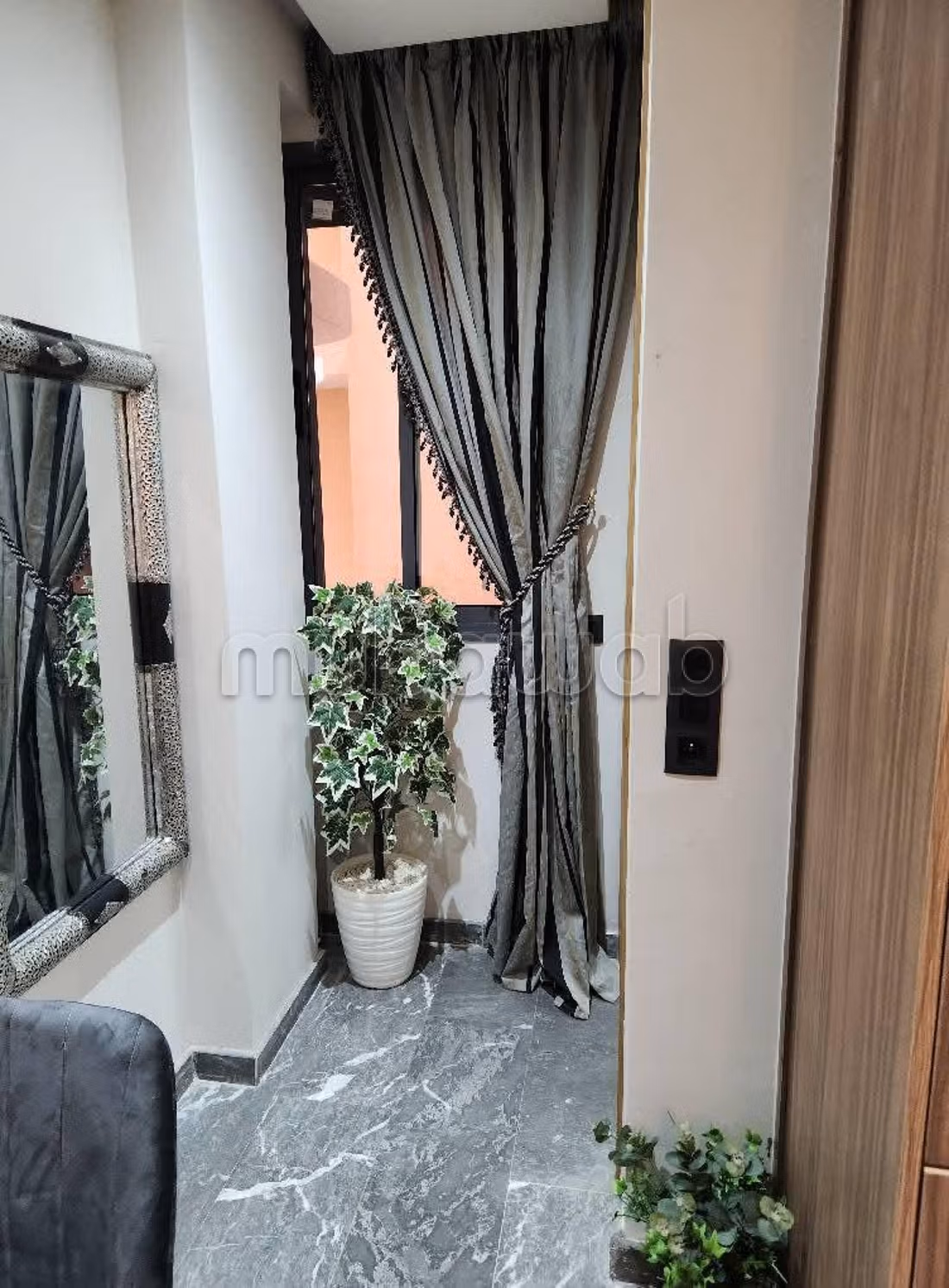 Appartamento molto bello in affitto a Ouasis. 1 camera da letto. Ben arredato