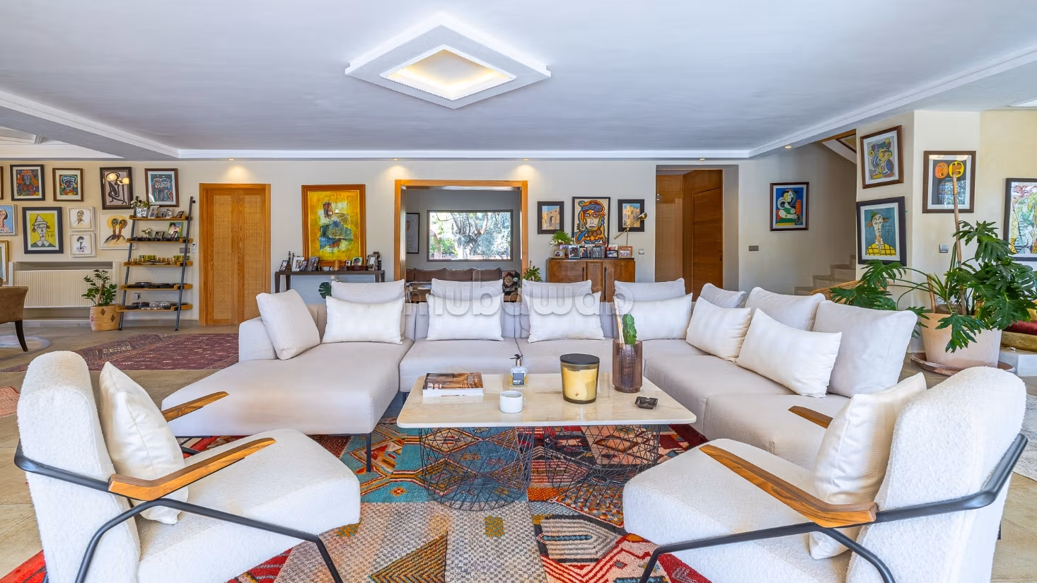 Propiedad sobre 5000m² con SPA