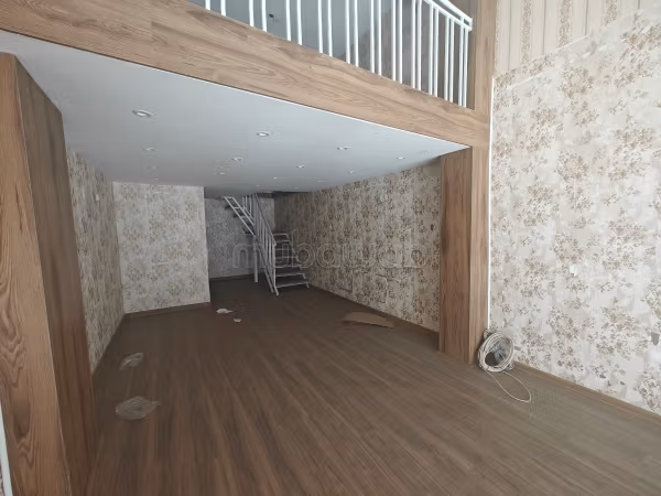 Commercial shop of 59 m² for rent