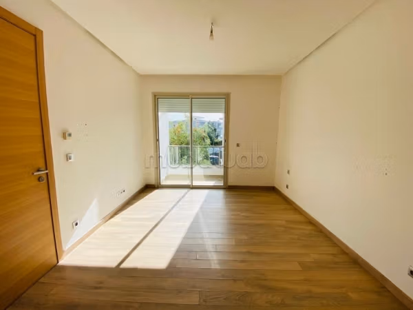 Apartamento vacío en alquiler - Prestigia