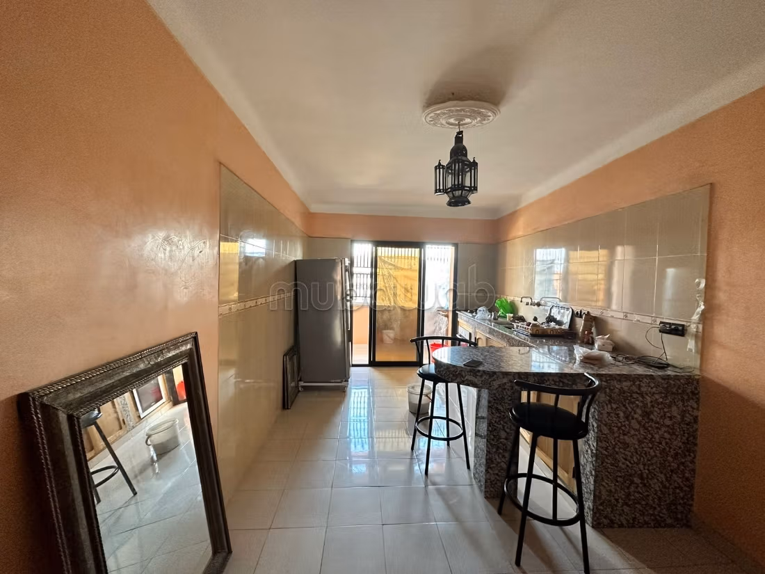 Beau Appartement Avec Vue Imprenable Sur La Ville — 3