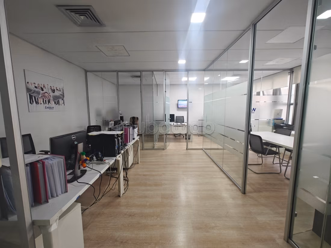 Kantoorplateau van 81 m² te koop