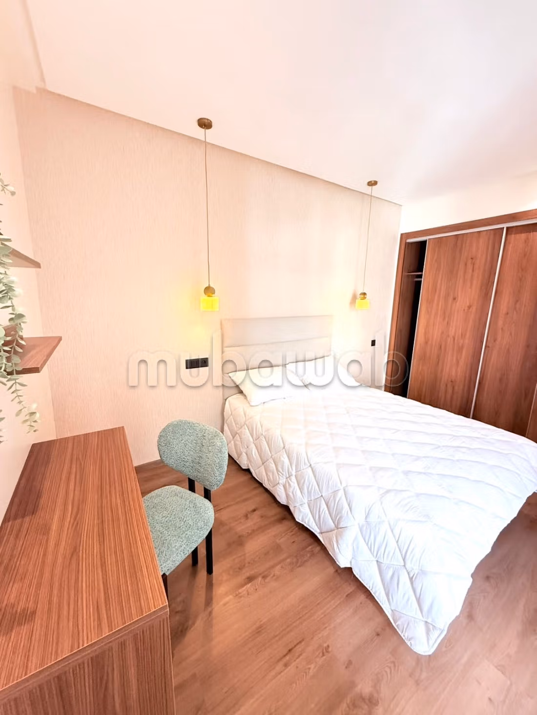 Superbo appartamento arredato in affitto a Bourgogne Ouest. Superficie di 54 m². Terrazza e ascensore