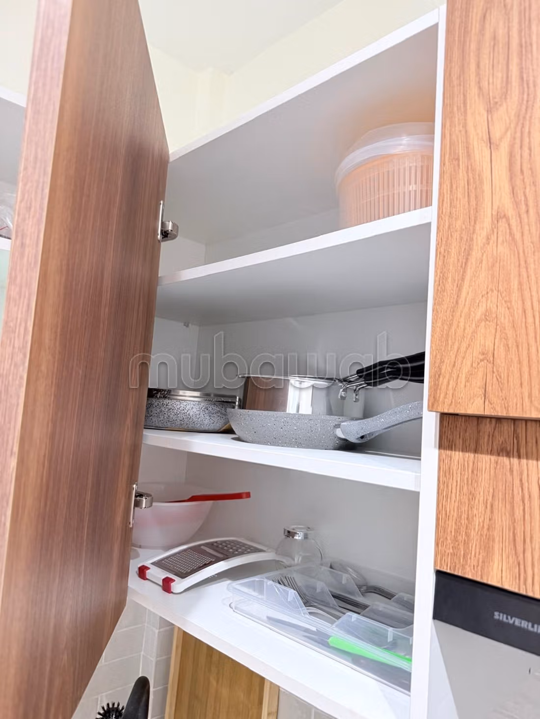 Superbo appartamento arredato in affitto a Bourgogne Ouest. Superficie di 54 m². Terrazza e ascensore