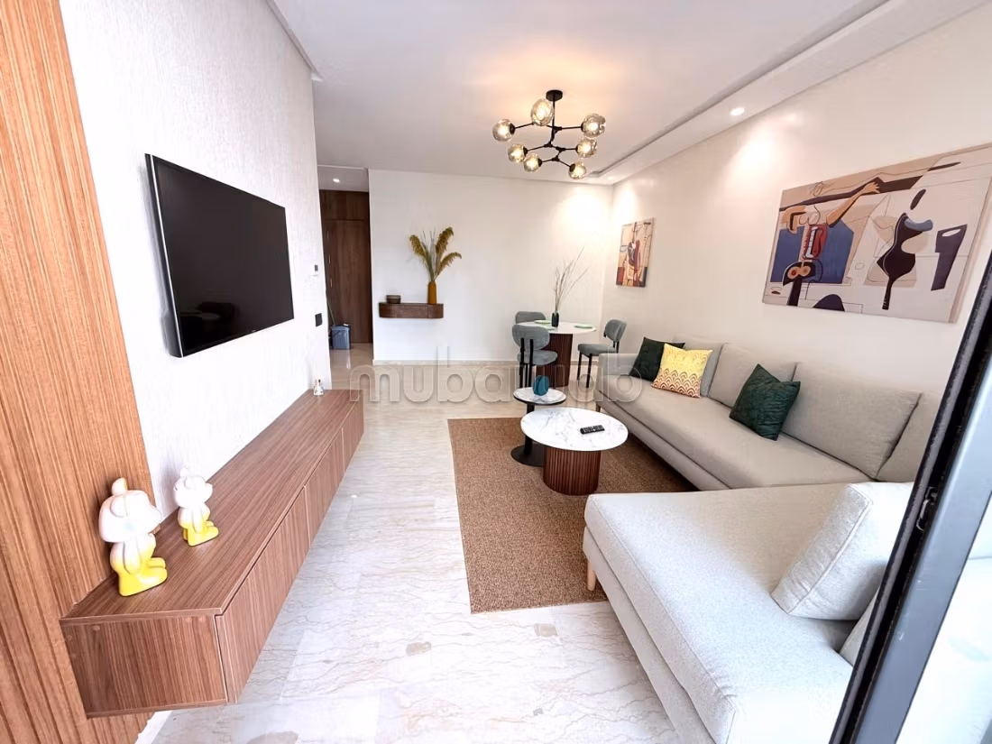 Superbo appartamento arredato in affitto a Bourgogne Ouest. Superficie di 54 m². Terrazza e ascensore