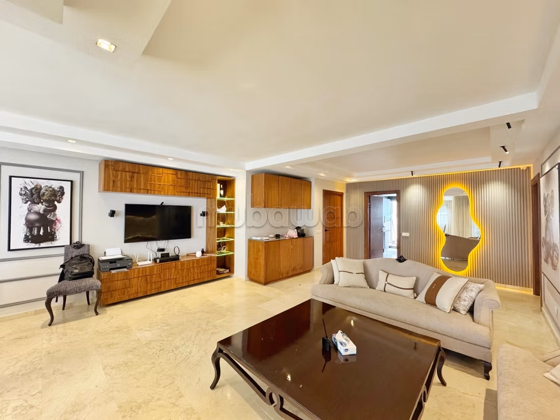 Appartement d’exception VVIP 185 m2
Racine — 2