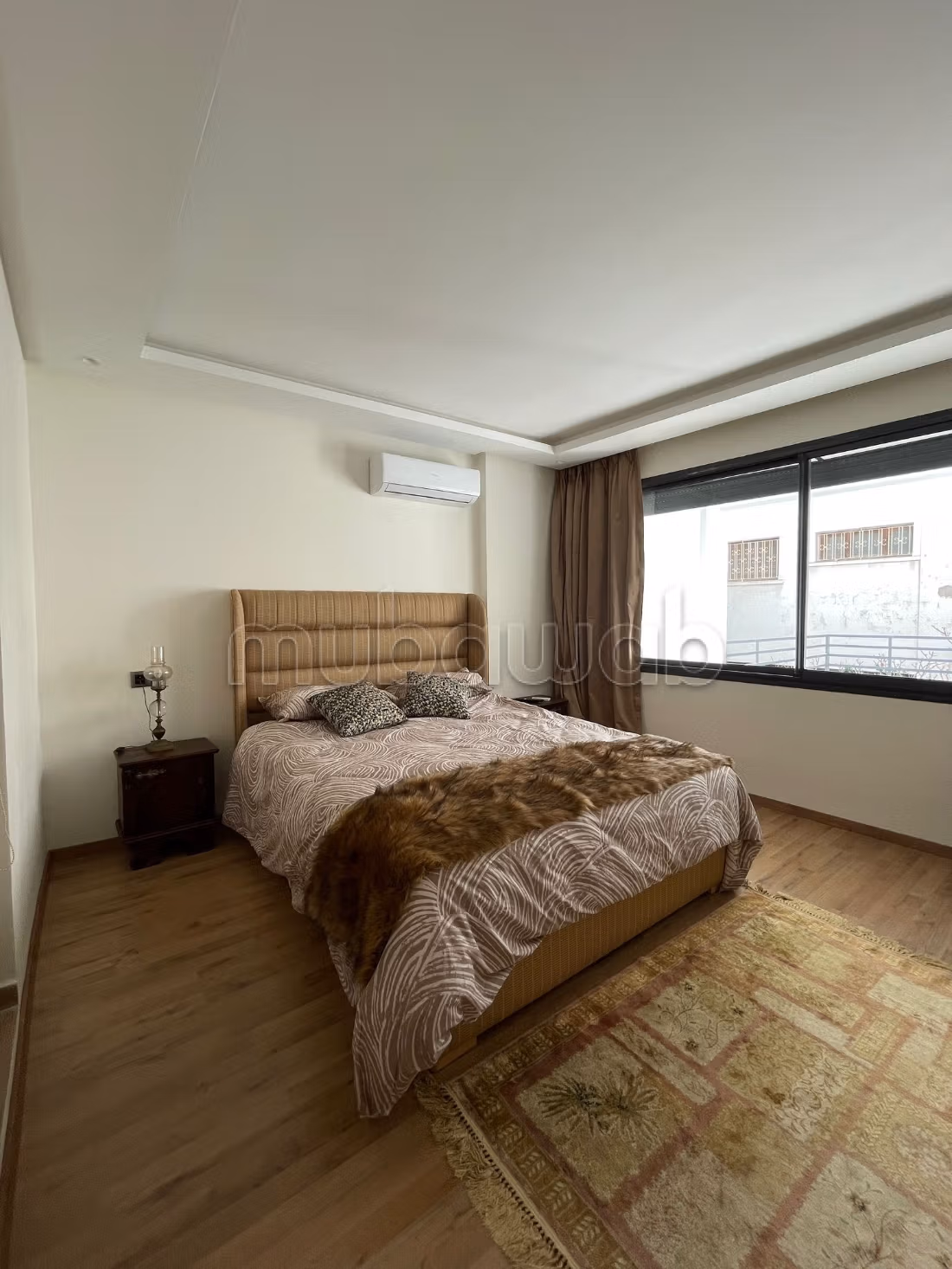 Louez cet appartement aux hôpitaux. 2 pièces. Meublé — 3