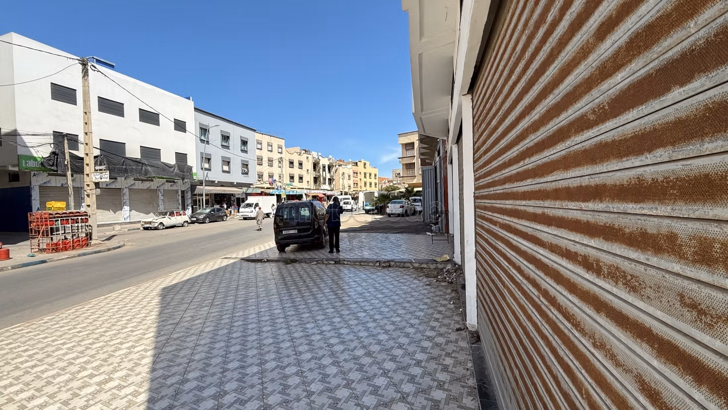 Commerciële ruimte te koop in El Hadadda. Oppervlakte 82 m²