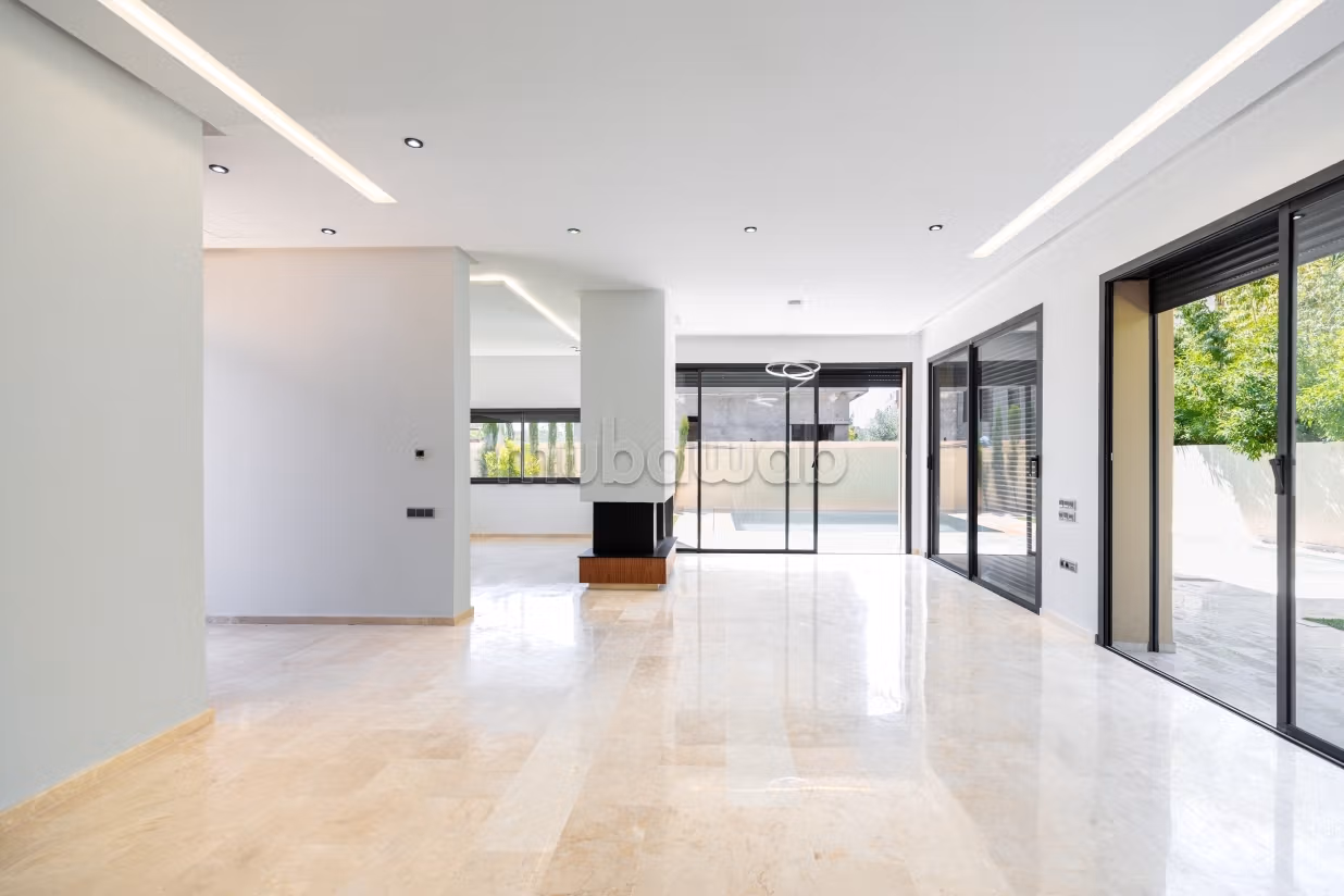 Villa van 507 m², nieuw, golfdomein