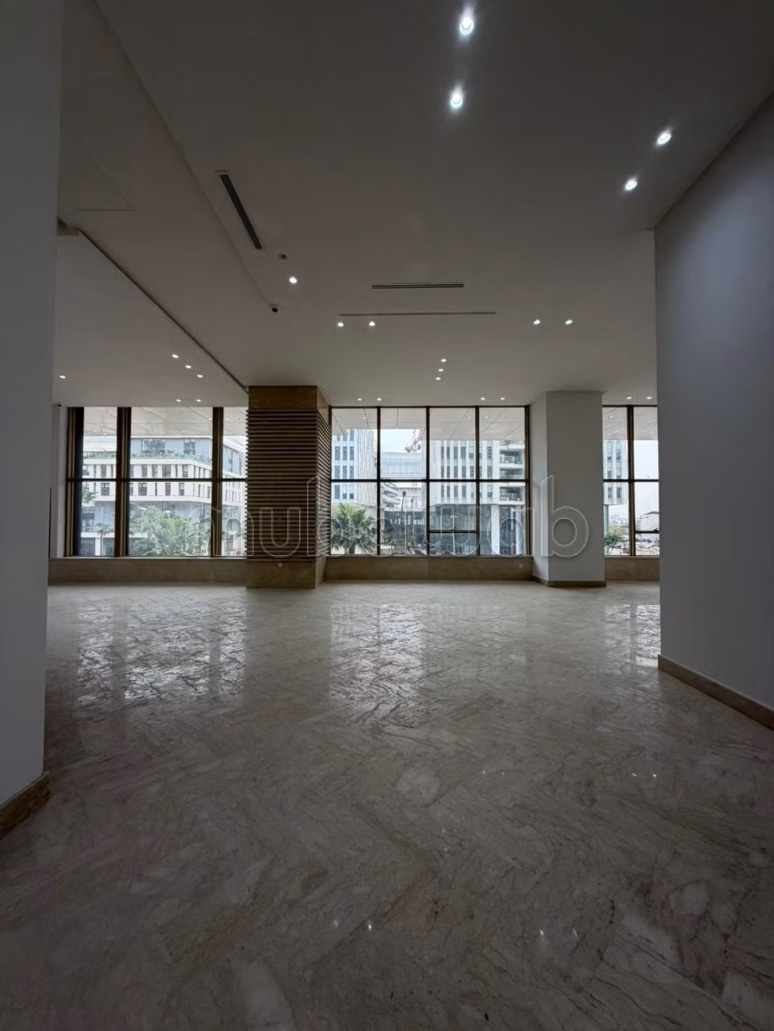 Bureau Prime 313 M² Aménagé Neuf CFC