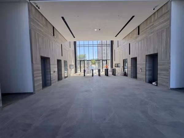 Nieuw Kantoor 1776 M² Te Huur In CFC