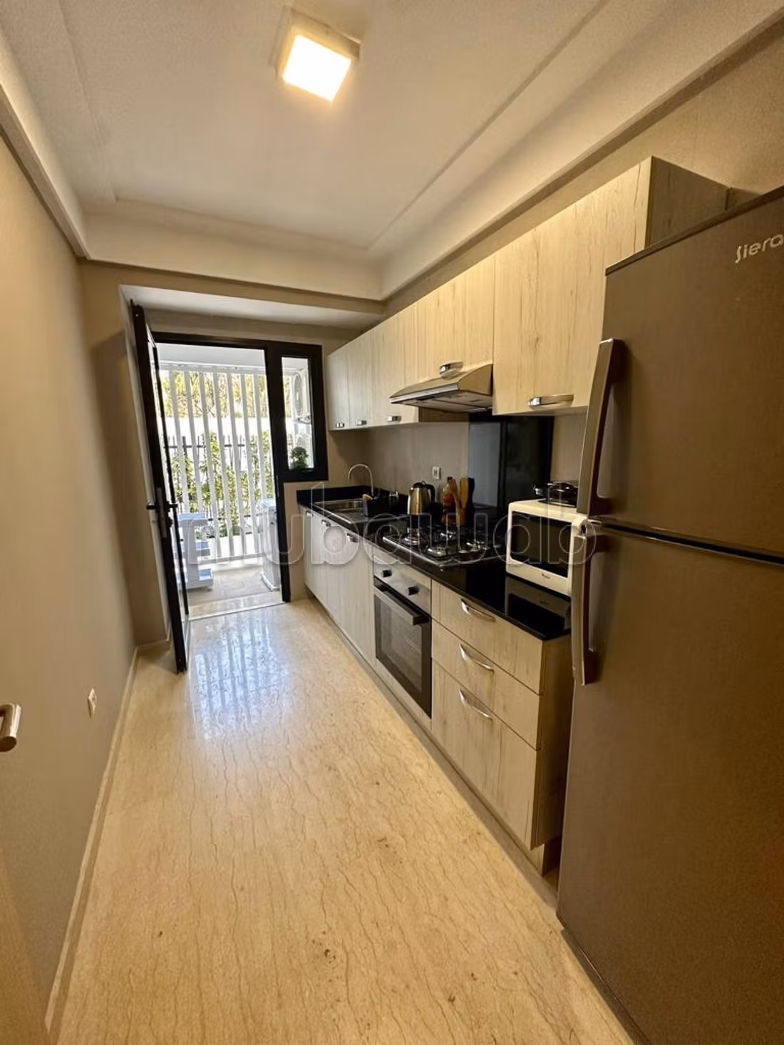 Appartement en location à Casablanca Finance City.
Superficie 125 m².
Meublé — 4