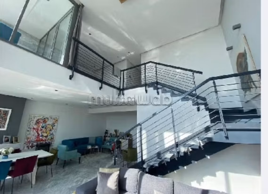 Beau duplex à la vente