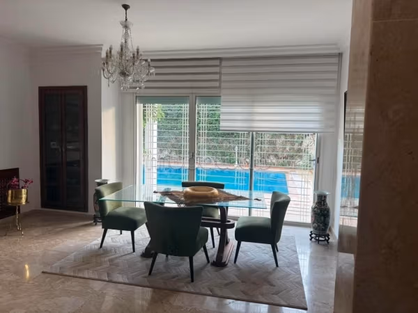 Villa a louer a souissi