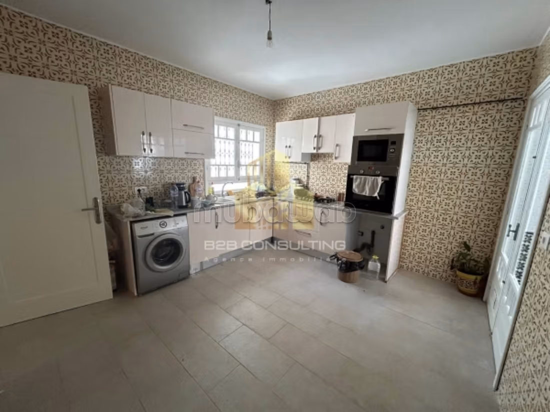 Location étage de villa s 3 a la marsa
