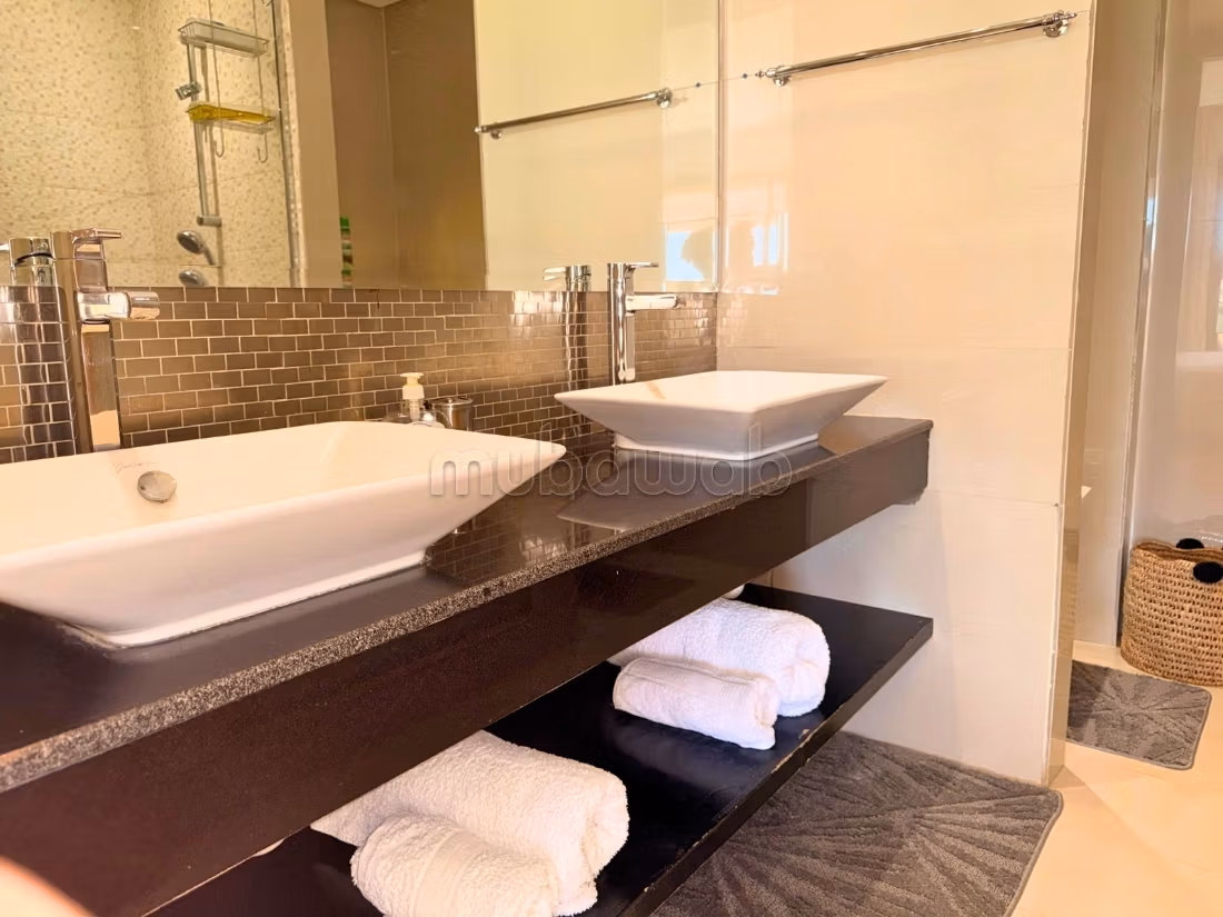 Superbe Villa meublée piscine chauffé front golf