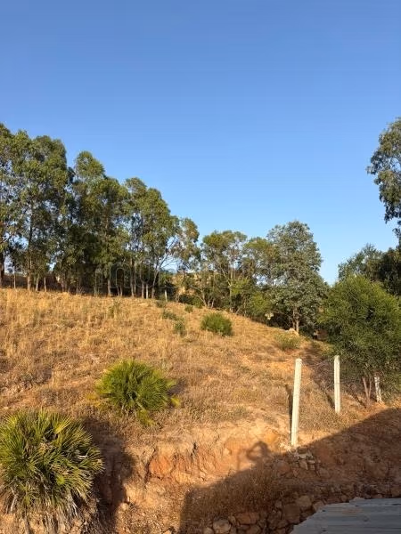 Terrain à vendre à Hjar Enhal. Superficie totale de 2200 m²