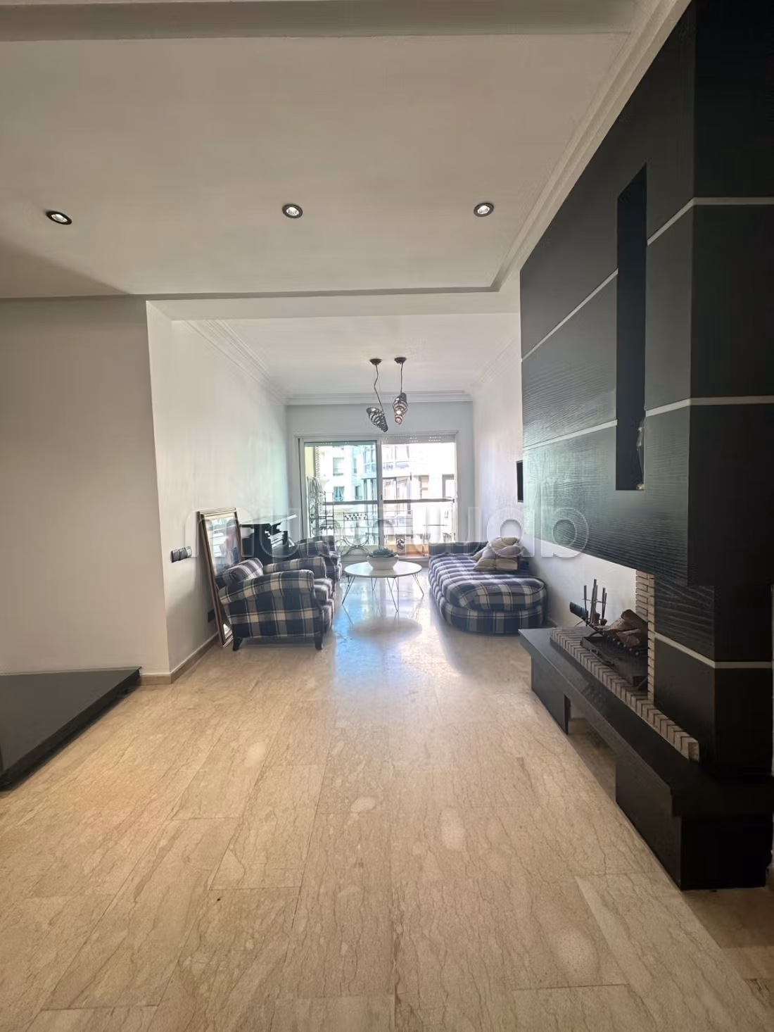 Appartement meublé de deux chambres avec terrasse à Racine — 2
