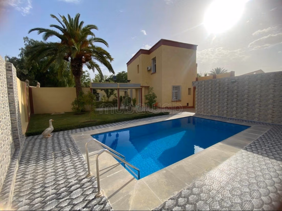 Location villa de luxe à Hamria. 3 belles chambres. Meublé