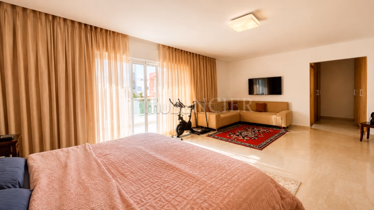 Location villa meublée moderne 4chambres avec jardin, Tamaris