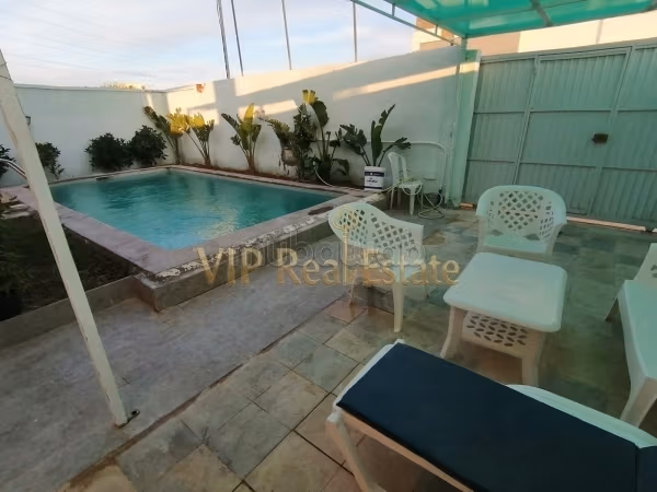 A Louer une Villa Meublé avec piscine à La Soukra