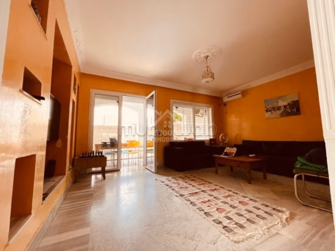 In affitto un duplex arredato con piscina a La Marsa
