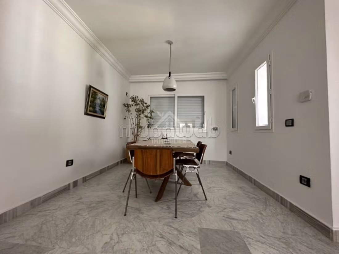 In affitto un duplex arredato con piscina a La Marsa