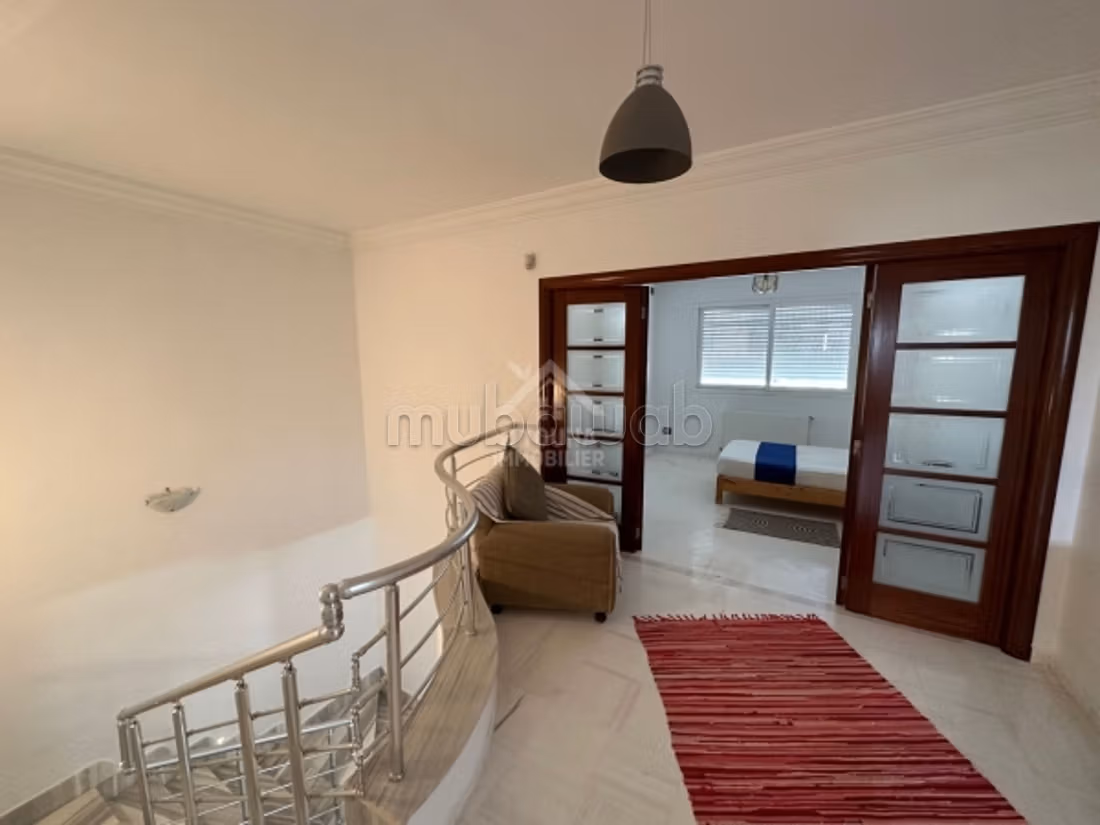 In affitto un duplex arredato con piscina a La Marsa