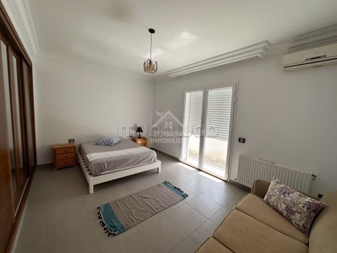 In affitto un duplex arredato con piscina a La Marsa