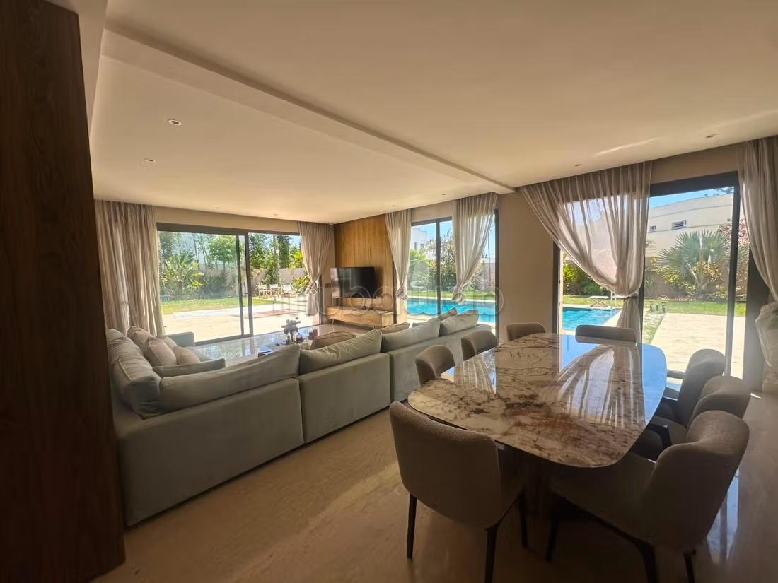 Magnifica Villa Arredata di Prestigio in Affitto - Souissi, Rabat