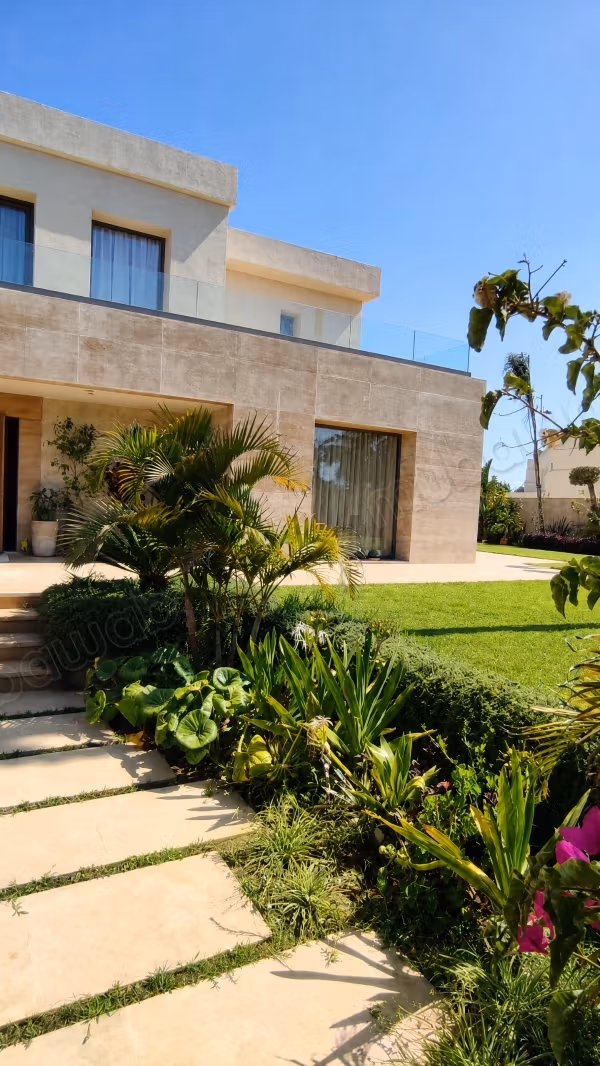 Magnifique Villa Meublée de Prestige à louer – Souissi, Rabat