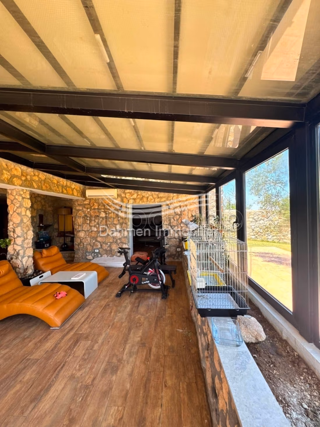 Annual Location - Detached Villa
