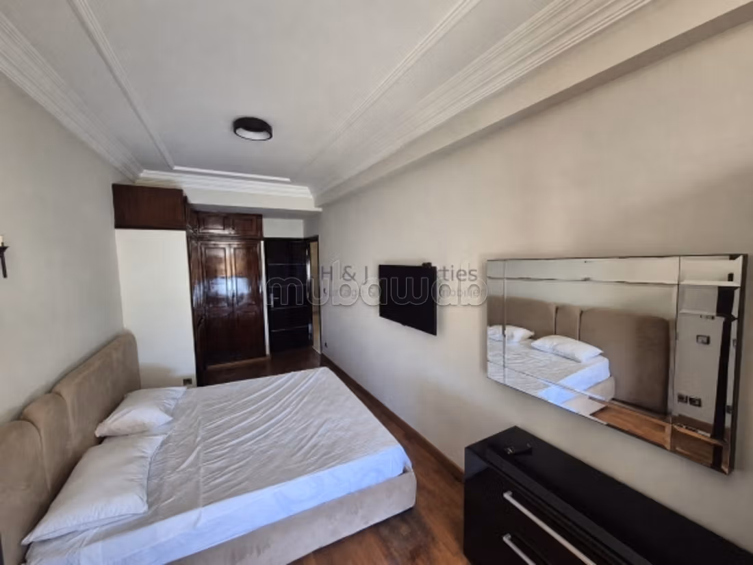 T4 meuble de 140m² 
3 chambres