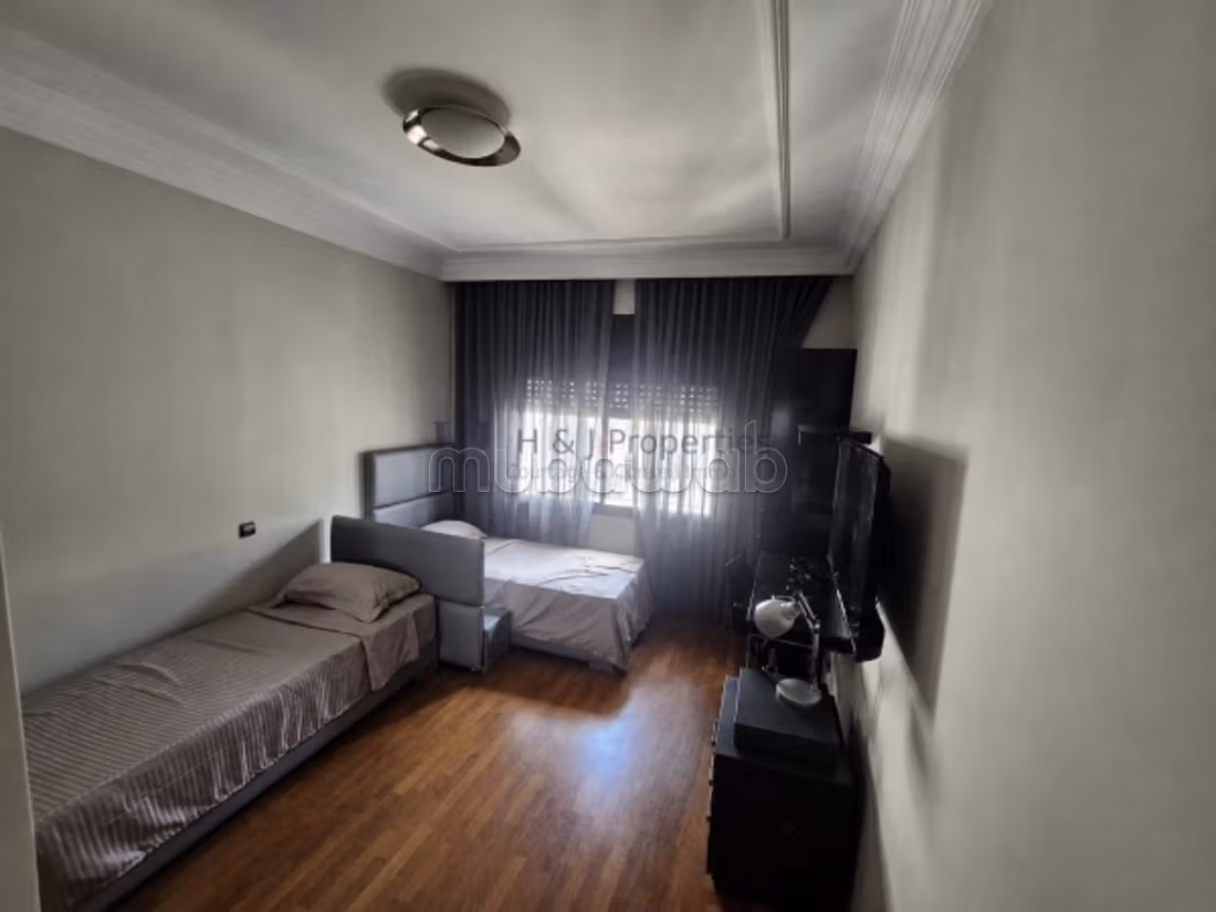 T4 meuble de 140m² 
3 chambres