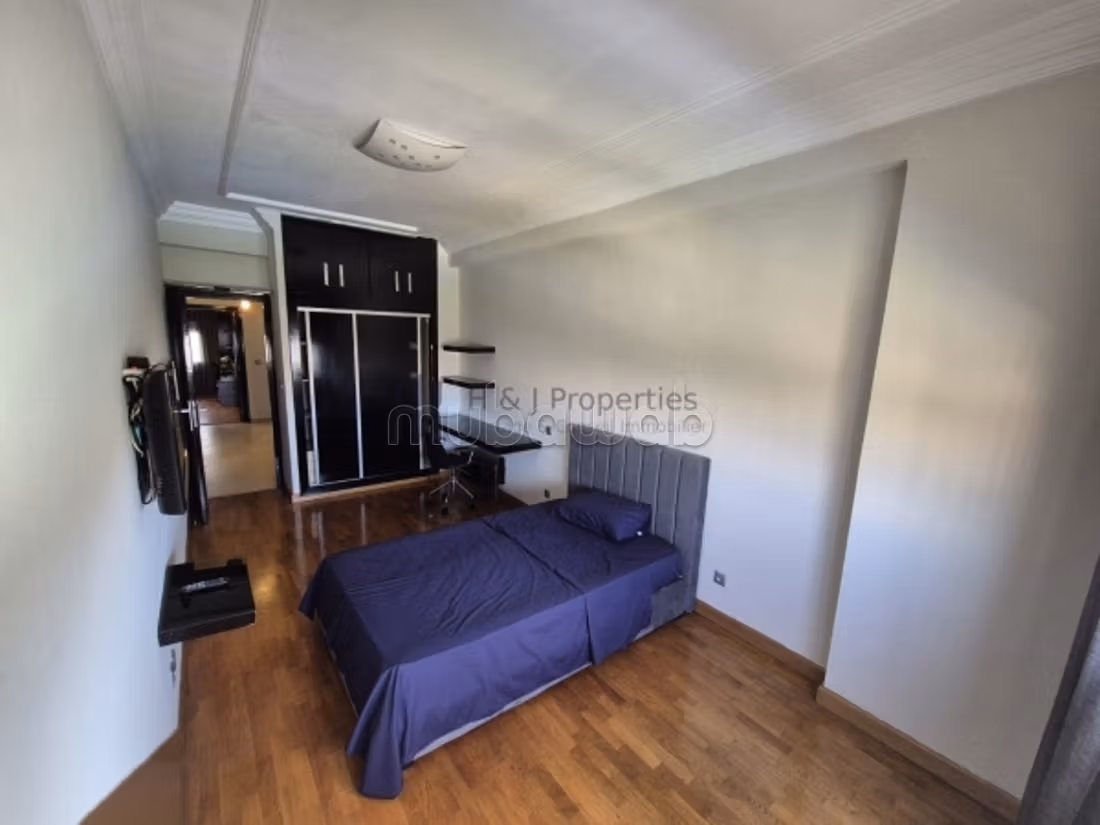 T4 meuble de 140m² 
3 chambres