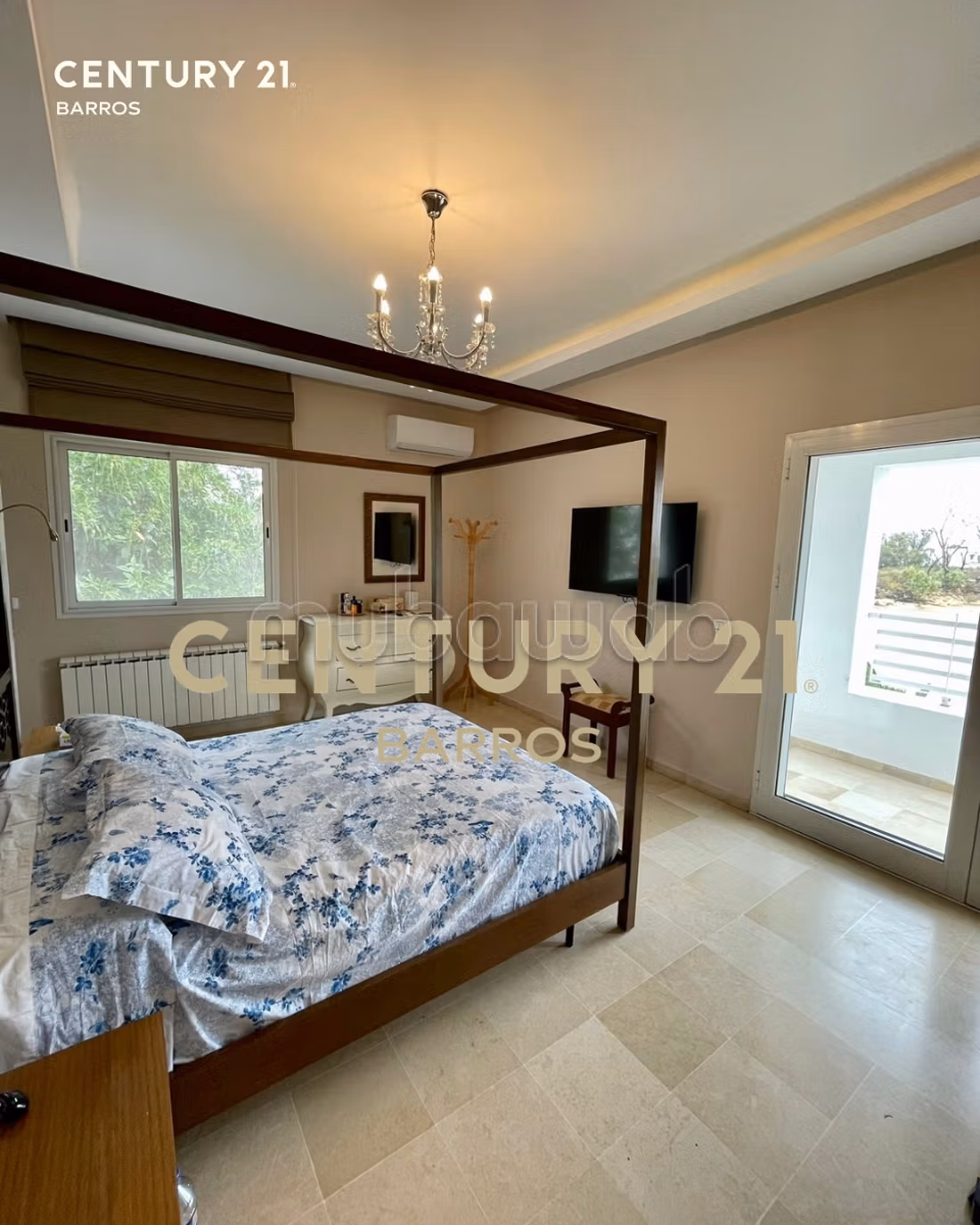A vendre une villa a la soukra