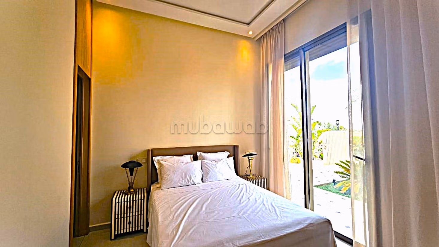 Bella villa moderna en venta en el golf Amelkis