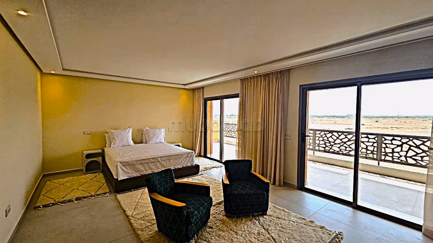 Bella villa moderna en venta en el golf Amelkis