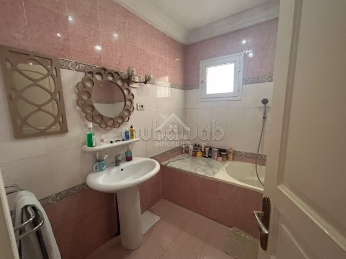 A vendre une villa à Raoued