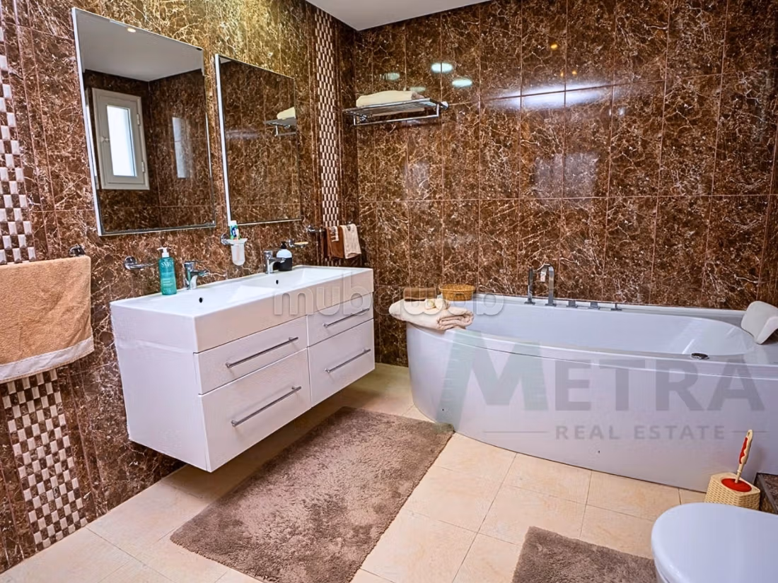 À Louer un Duplex meublé Haut Standing au Lac 2