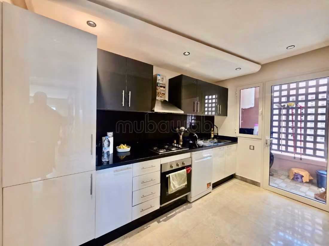 Magnifique appartement à l'achat à Agdal boulevard M6.
Surface de 98 m².
Piscine, climatisation — 2